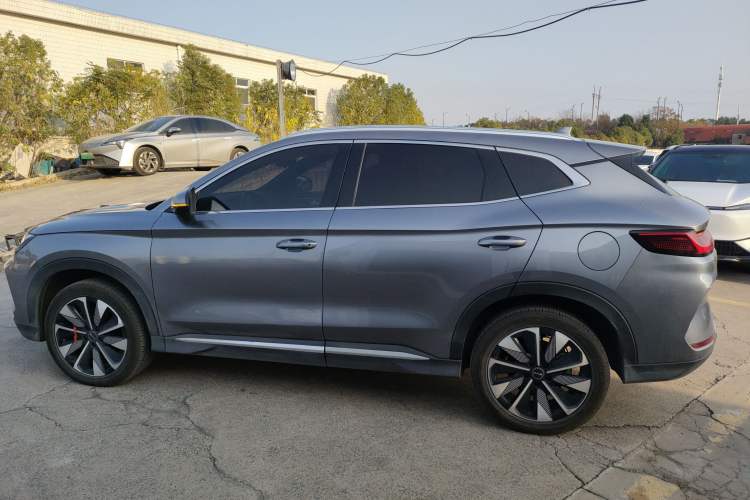 Used BYD Song PLUS New Energy 2025 EV 520km Luxury Version
