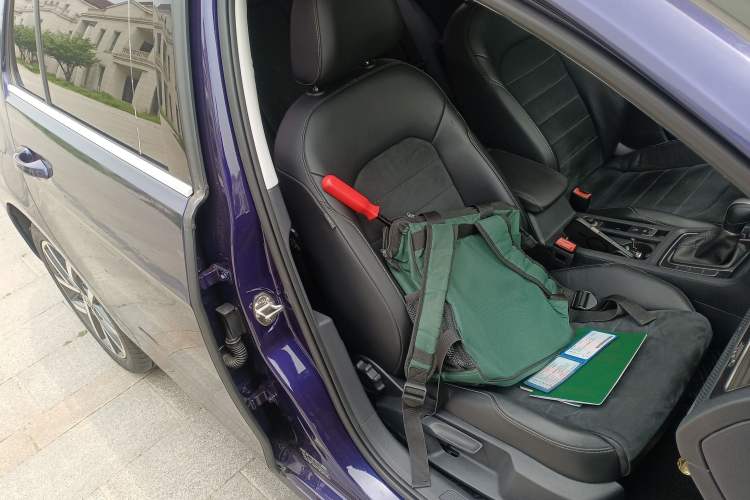 Used Volkswagen Golf 2018 230TSI Automatic Luxury Version
