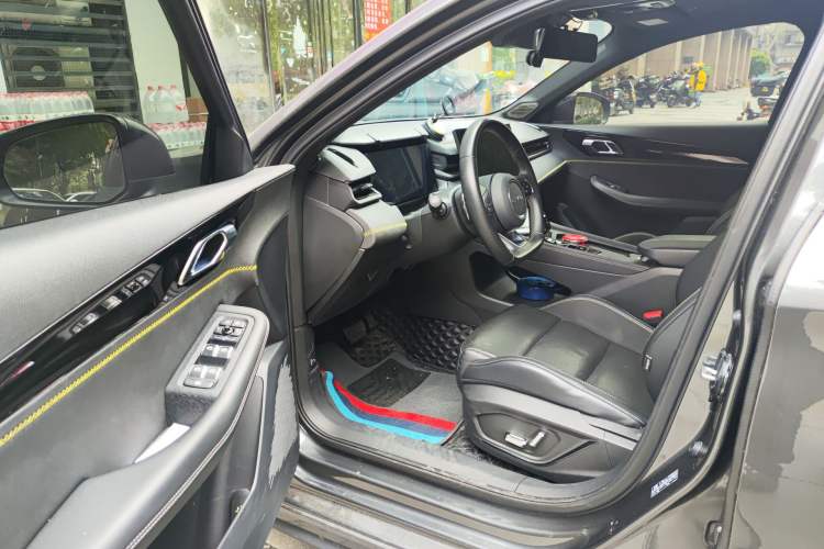 Used Lynk & Co 03 2023 2.0TD DCT JingPro Driver Seat