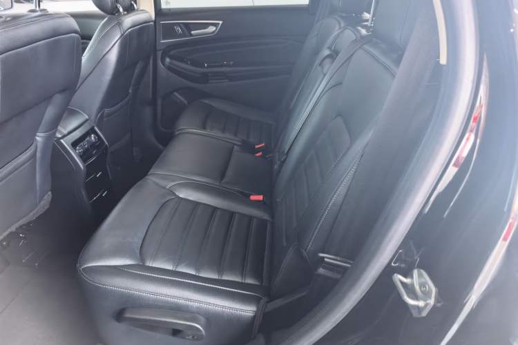 Used Ford Edge 2018 EcoBoost 245 Two-Wheel-Drive Titanium 7-Seater China V Standard