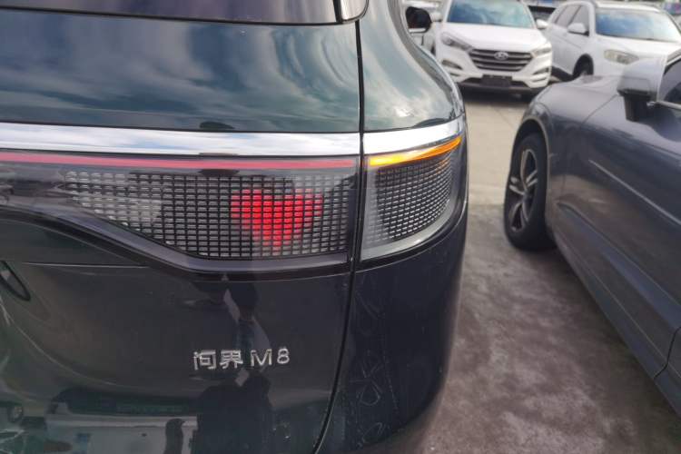 Used Hima AITO M8 2025 Extended-Range Ultra Version 53.4 kWh 6-Seater Edition