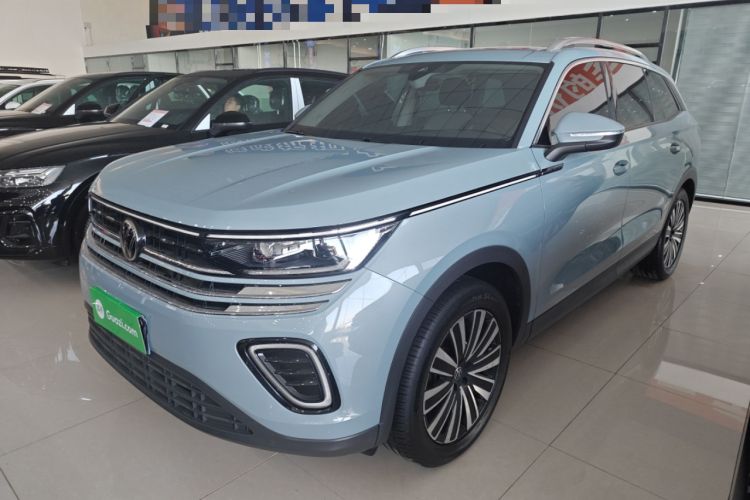 Used Volkswagen Tavendor 2023 330TSI Luxury Touring Edition