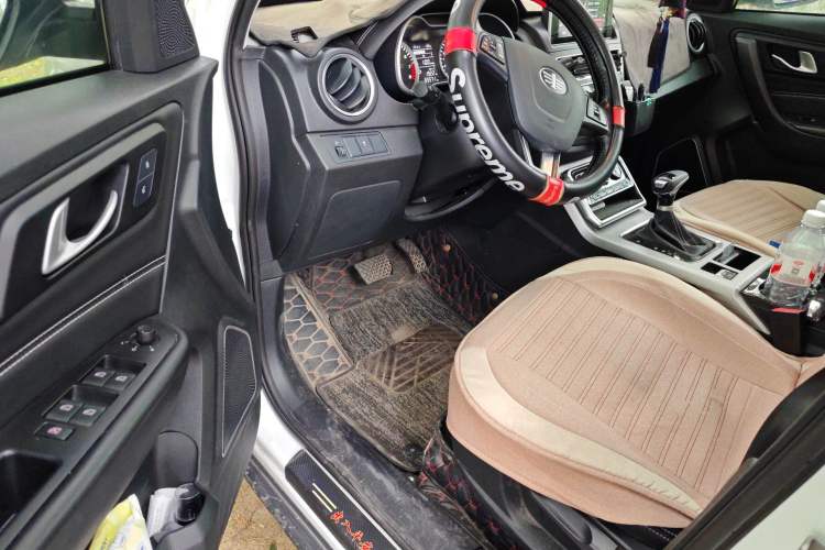 Used Bestune X40 2019 1.6L Automatic Luxury Edition China VI Driver Seat