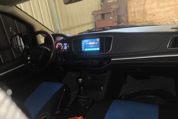 Used FORTHING Lingzhi 2023 M5L 1.6L Comfort 9-Seater