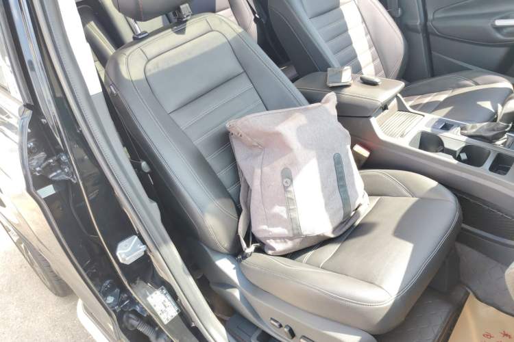 Used Ford Kuga 2019 EcoBoost 180 Two-Wheel-Drive Titanium Plus Model China V Standard
