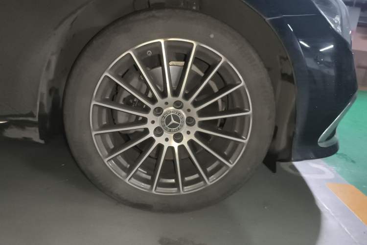 Used Mercedes-Benz E-Class 2023 Facelift E 260 L