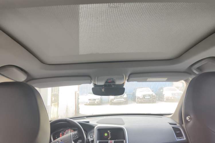 Used Volvo XC60 2015 T5 AWD Zhiyuan Edition Headliner