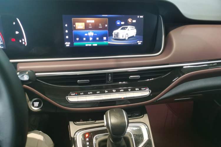 Used GAC Trumpchi M6 2021 270T DCT Prestige Edition (7-seater) Audio And AC Panel