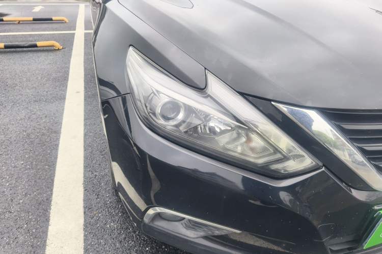 Used Nissan Teana 2016 2.0L XL Comfort Edition Right Front Headlight