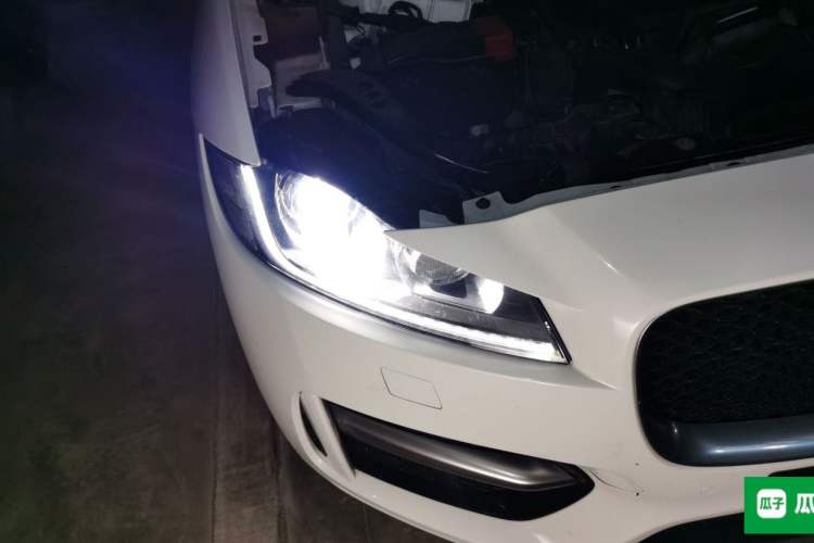 Used Jaguar F-PACE 2016 2.0T Two-Wheel-Drive R-Sport Sport Edition
