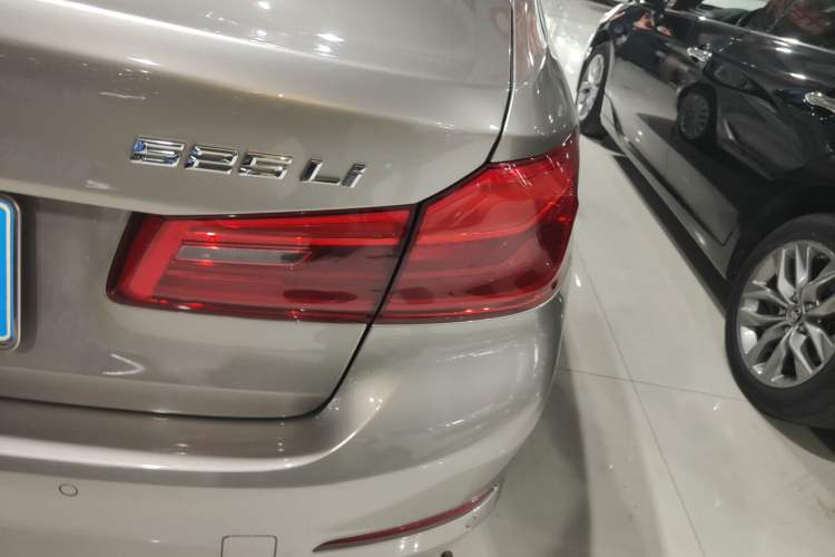 Used BMW 5 Series 2020 525Li Luxury Package