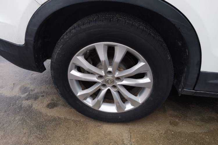 Used Dongfeng Aeolus AX7 2015 2.0L Automatic Zhiyi Trim
