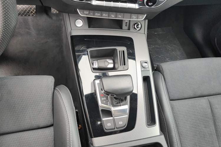 Used Audi Q5L Sportback 2023 40 TFSI Luxury Model
