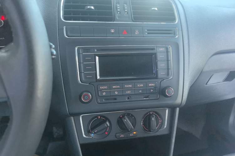 Used Volkswagen Polo 2014 1.4L Manual Comfort Edition