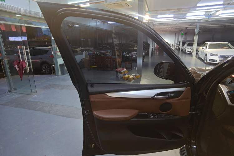 Used BMW X5 2015 xDrive35i U.S. specification
