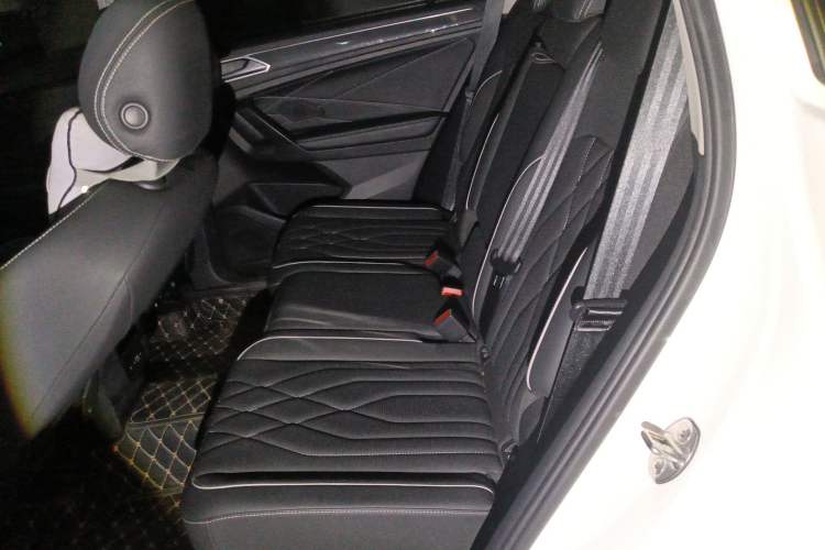 Used Volkswagen Tiguan L 2022 330TSI Automatic Two-Wheel Drive R-Line Enhanced Edition