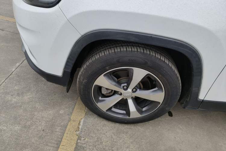 Used Jeep Cherokee 2020 2.0T Two-Wheel Drive Leading Edition