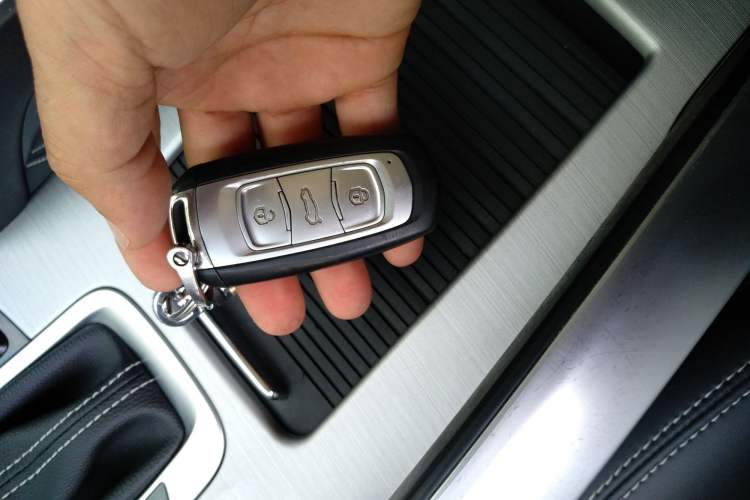 Used Geely Auto Emgrand X7 Sport 2016 1.8TD Automatic ZhiShang Model