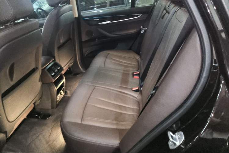 Used BMW X5 2018 xDrive28i Left Rear Seat