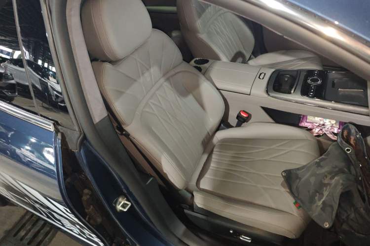 Used Geely Galaxy 8 2025 130km EM-P Starship Edition