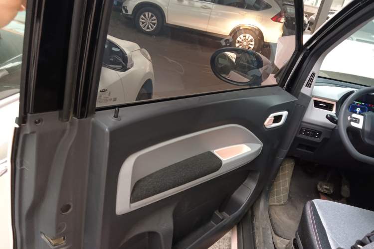 Used Chery New Energy QQ Ice Cream 2022 170km Sundae Phosphate Lithium-Ion