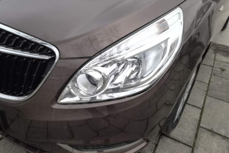 Used Buick GL8 2018 28T Comfort Model China VI Standard