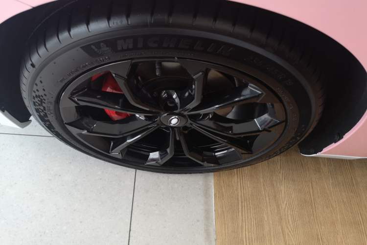 Used ORA Lightning Cat 2024 Dark Night Edition 555km Prestige Version Left Front Wheel Hub