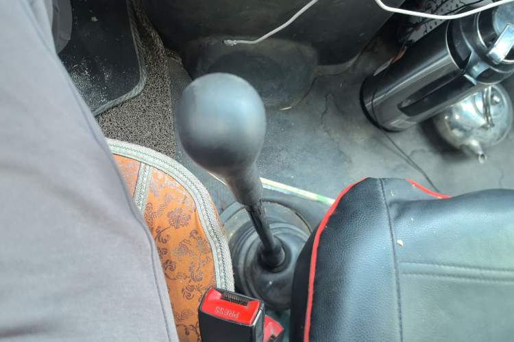 Used Iveco Daily 2017 2.5T A35 Passenger Van 5-7 Seats Model 47Z5
