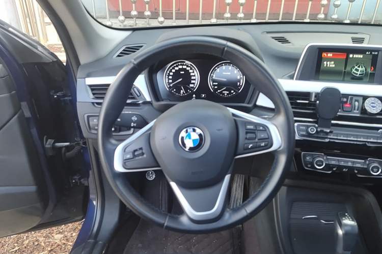 Used BMW X1 2019 sDrive20Li Leading Model Steering Wheel