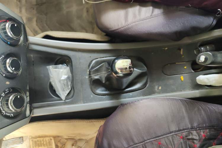 Used FAW Senya S80 2013 1.5L Manual 5-Seat Urban Fashion Edition