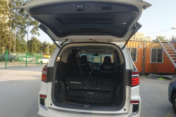 Used Honda Elysion 2019 2.0L Hybrid Comfort Edition