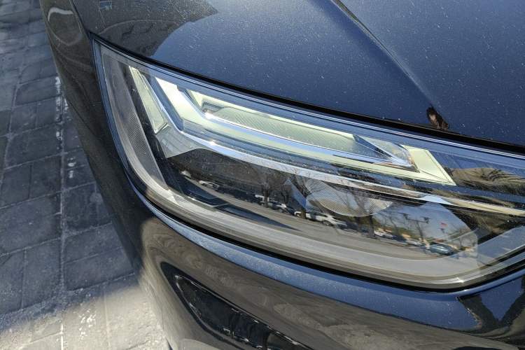 Used Audi Q5L 2022 40T Fashionable and Dynamic Model Right Front Headlight