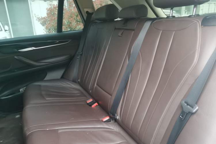 Used BMW X5 2015 xDrive28i
