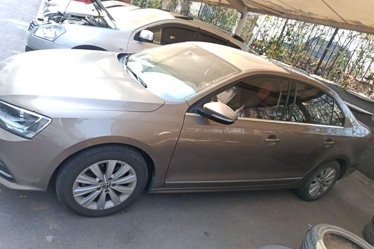 Used Volkswagen Sagitar 2016 230TSI 25th Anniversary Edition Left Side