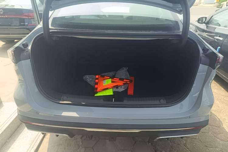 Used Geely Galaxy L6 2025 EM-i 140km Explorer+ Edition
