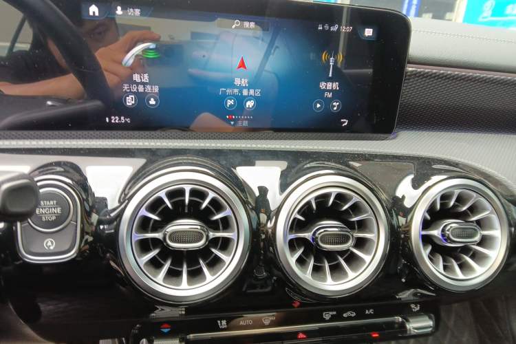 Used Mercedes-Benz A-Class 2022 Revised Version A 200 L Sport Sedan Fashionable Style Audio And AC Panel