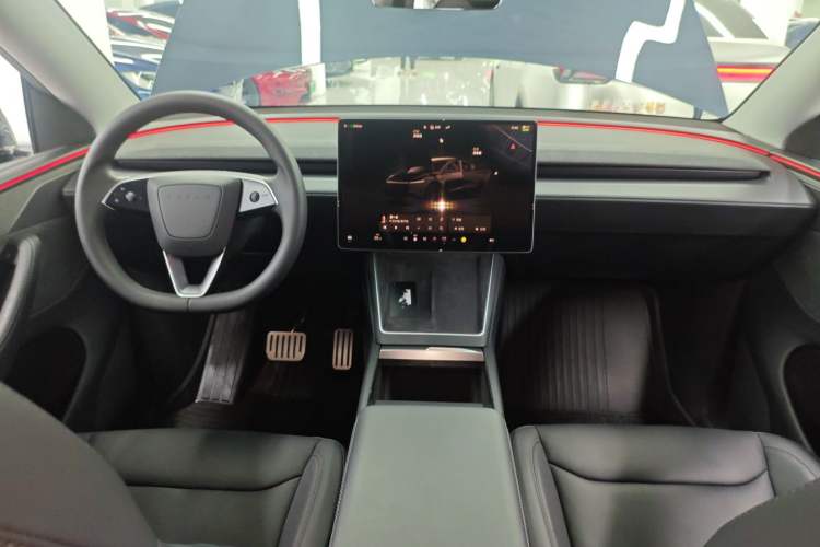 Used Tesla Model Y 2025 Long-Range All-Wheel Drive First Edition