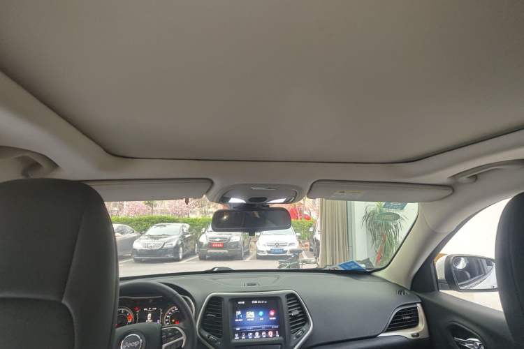 Used Jeep Cherokee 2016 2.4L Leading Edition
