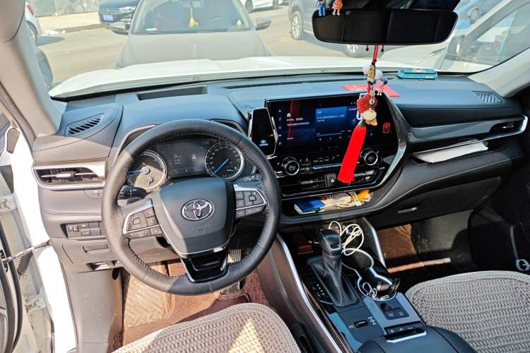 Used Toyota Highlander 2022 Dual-Engine 2.5L Four-Wheel Drive Prestige Version 7 Seats