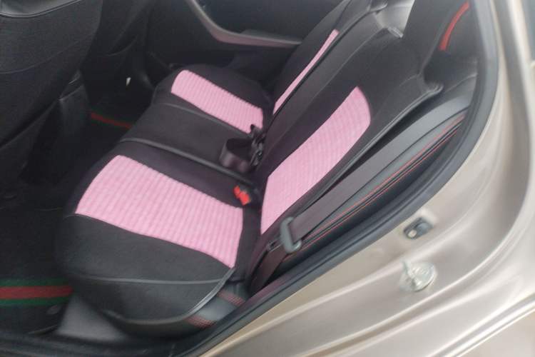 Used Hyundai Elantra (5th Generation / Langdong) 2012 1.6L Manual Leading Model