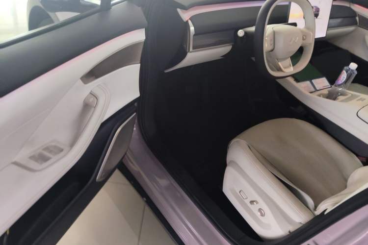 Used ONVO L60 2024 60 kWh Rear-Drive Version Driver Seat