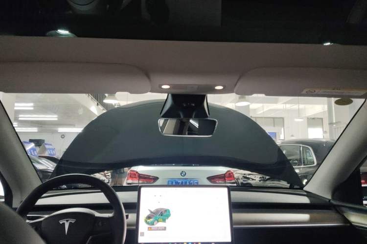 Used Tesla Model Y 2021 Long-Range All-Wheel-Drive Version
