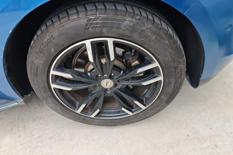 Used Zotye SR9 2017 2.0T Automatic Ultimate Dream Edition