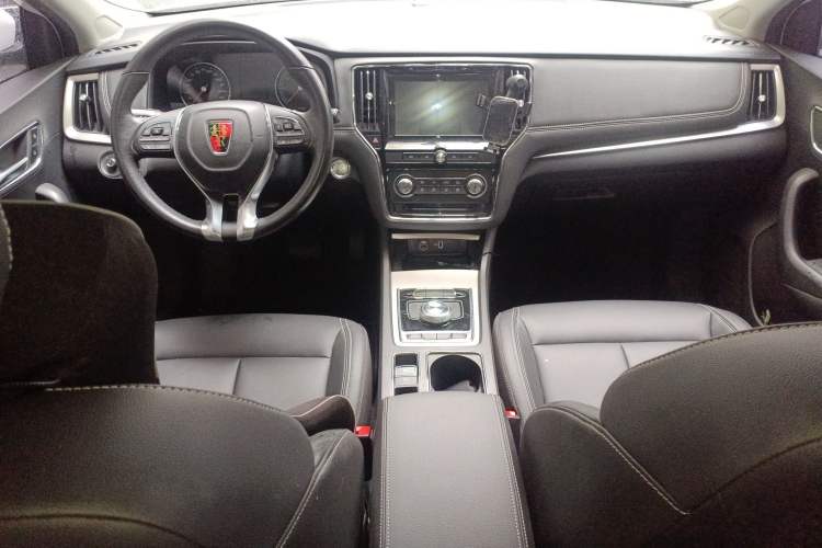 Used Roewe i6 New Energy 2019 PLUS 50T 4G Connected Glory Luxury Edition Center Console