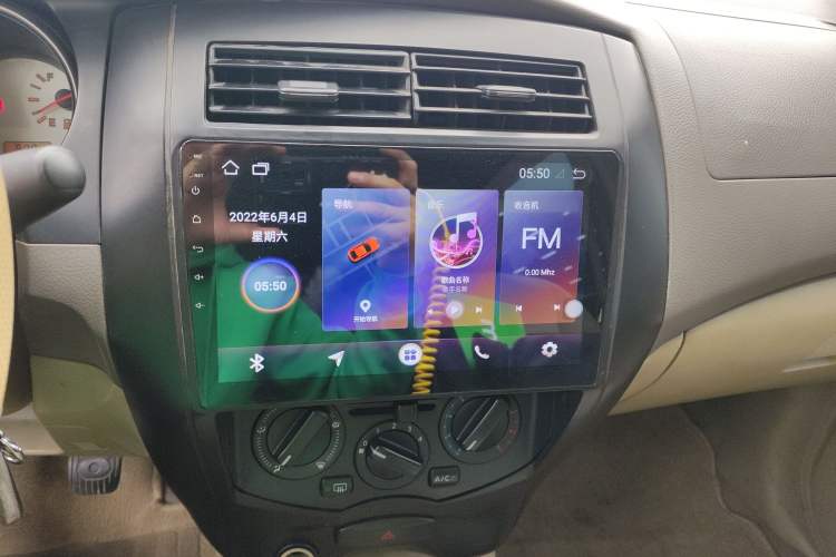 Used Nissan Livina 2010 Jingyue Edition 1.6L Manual All-Around Model Audio And AC Panel