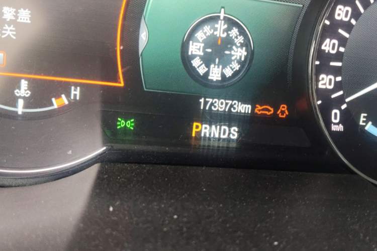 Used Lincoln MKX 2018 2.7T Four-Wheel Drive Prestige Edition Odometer Close Up