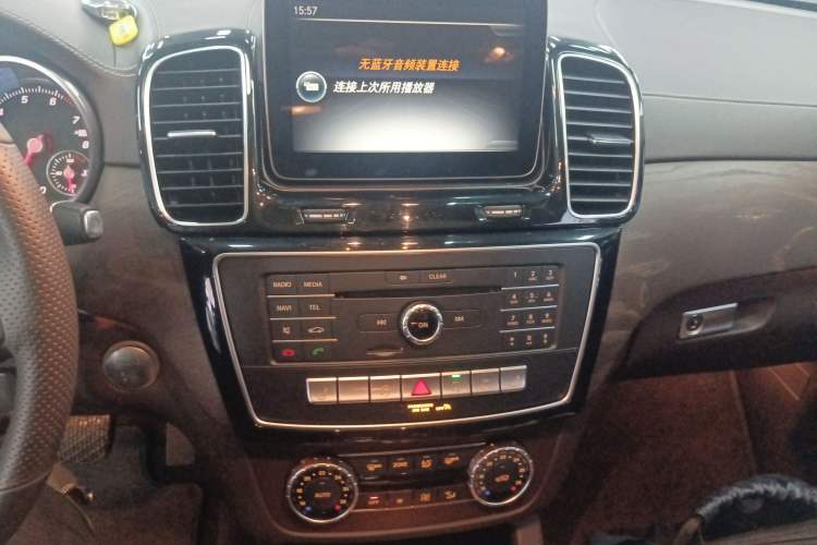 Used Mercedes-Benz GLE 2017 GLE 400 4MATIC Audio And AC Panel