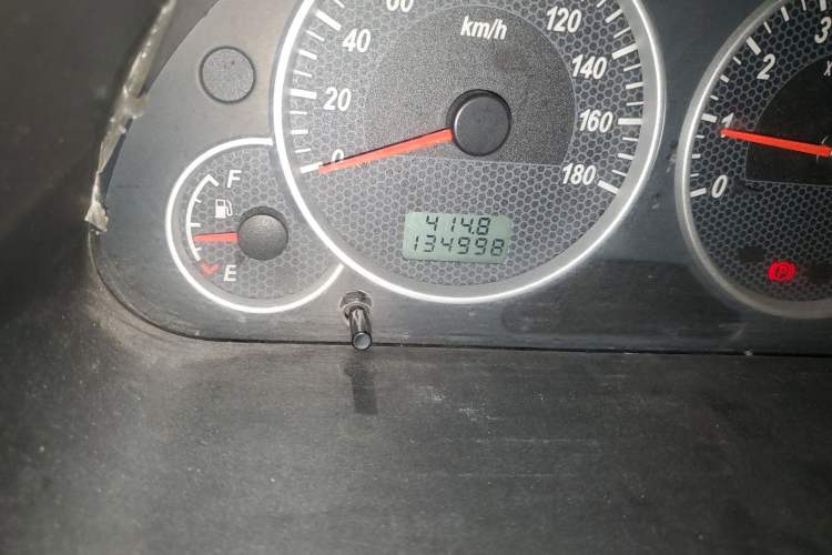 Used Dongfeng Xiaokang C37 2015 1.5L Standard II DK15-06 Odometer Close Up