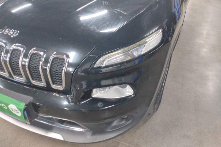 Used Jeep Cherokee 2016 2.4L Superior Edition