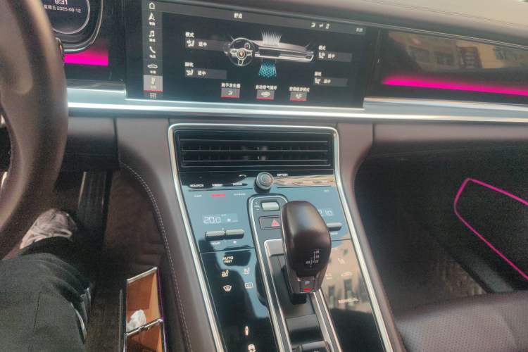 Used Porsche Panamera 2017 Panamera 4 E-Hybrid Executive Long Wheelbase 2.9T Audio And AC Panel